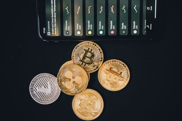 Stratégies efficaces pour réussir en crypto et éviter les erreurs